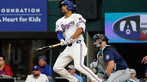 MLB DFS: Top DraftKings, FanDuel daily Fantasy baseball picks .